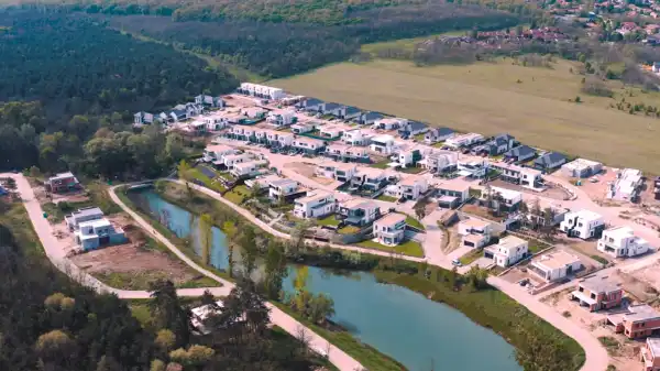 Eladó új építésű családi ház, Mogyoród 10 szoba 275 m² 270 M Ft